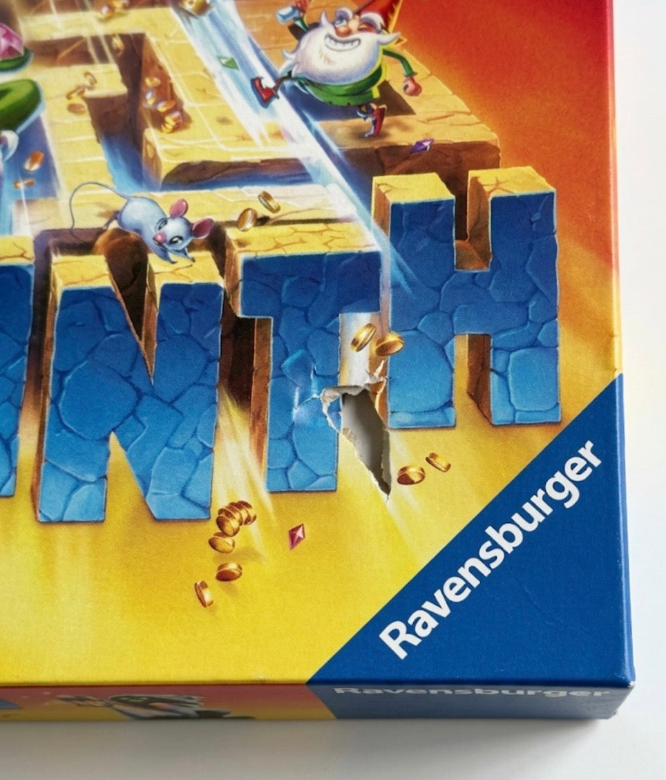 Labyrinth 商品箱ダメージあり品 商品Aの打込み傷拡大写真